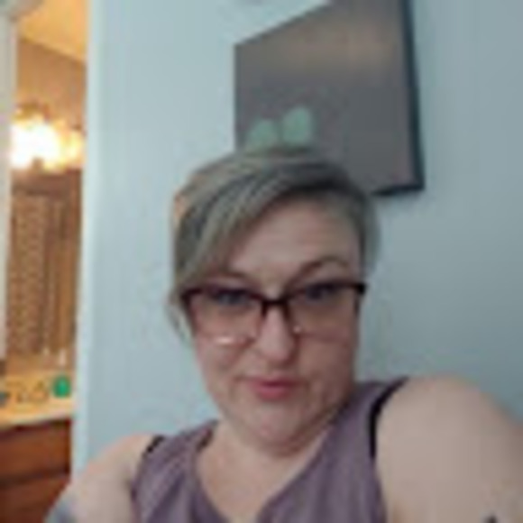 Meet your Posher, Amie - Picture 1 of 1